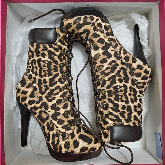 Leopard Lace-up Heeled Boot - Picture 11 of 13